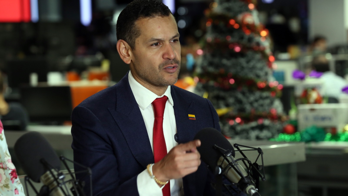 señala que ha habido evasión y retraso en su adopción

 – En la mira