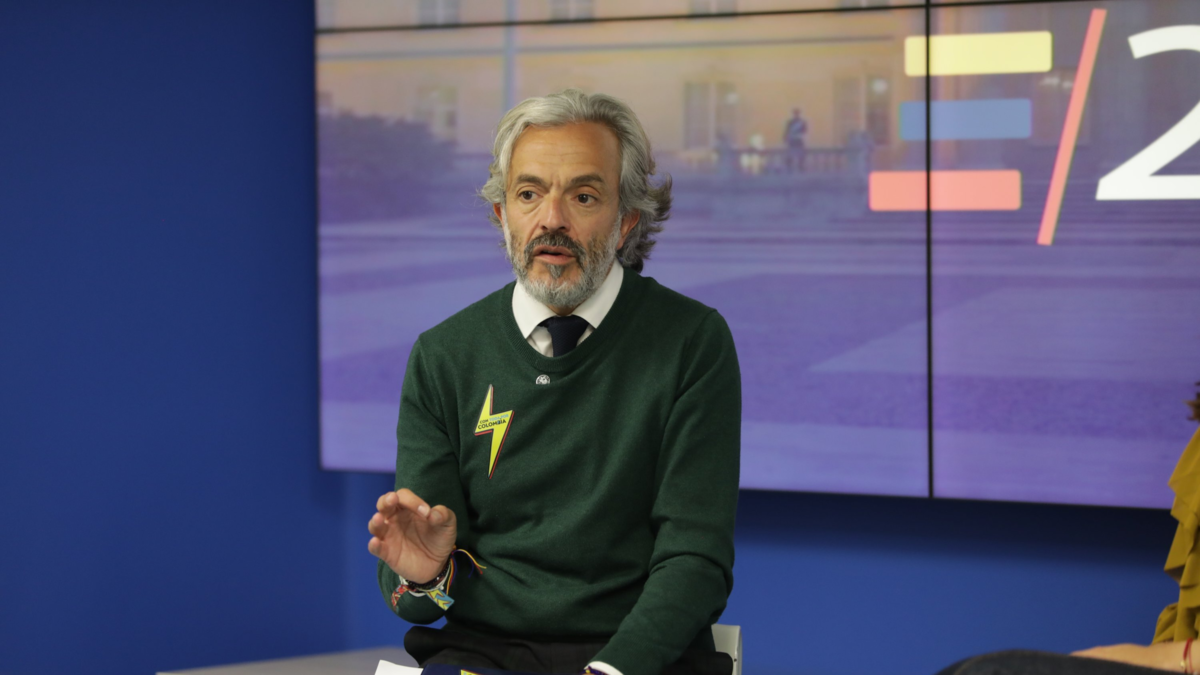 “No jugamos a llevar la maleta de Paloma Valencia”

 – En la mira