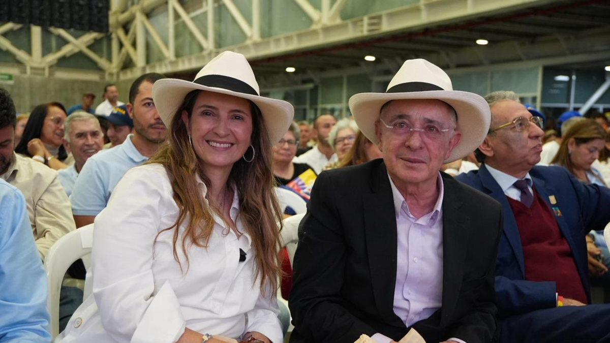 Centro Democrático cierra filas con Paloma Valencia en medio de tensiones con otros sectores de derecha

 – En la mira