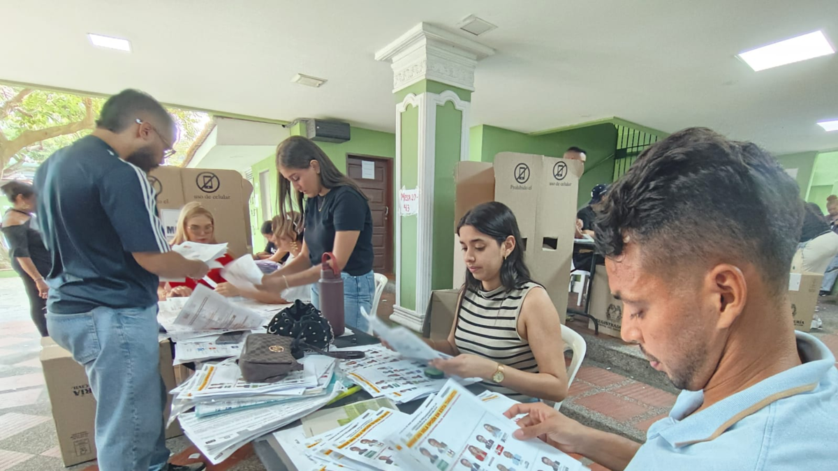 aumenta a 32 escaños, las máquinas políticas se están expandiendo y, en una atmósfera de controversia, varios funcionarios electos llegan al Congreso

 – En la mira