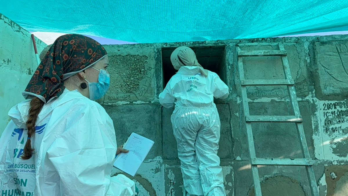 En el cementerio central de Fromlejo buscan cadáveres de campesinos desaparecidos en Montes de María

 – En la mira