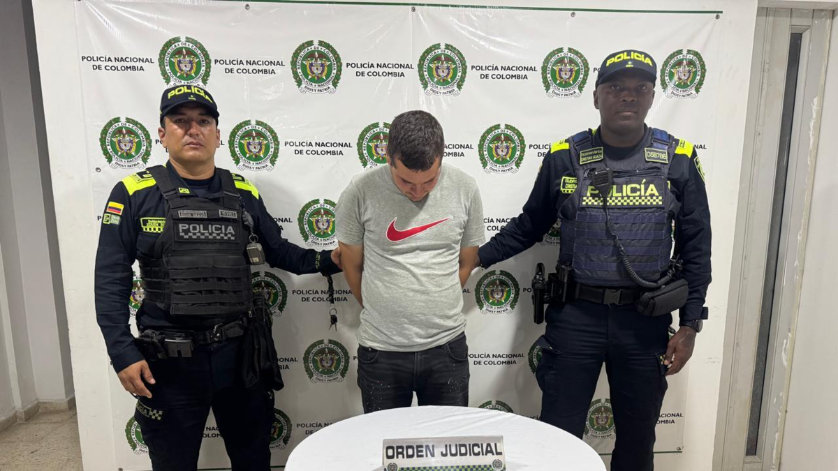 Se utilizaron sofisticados mecanismos de copia de huellas dactilares.

 – En la mira