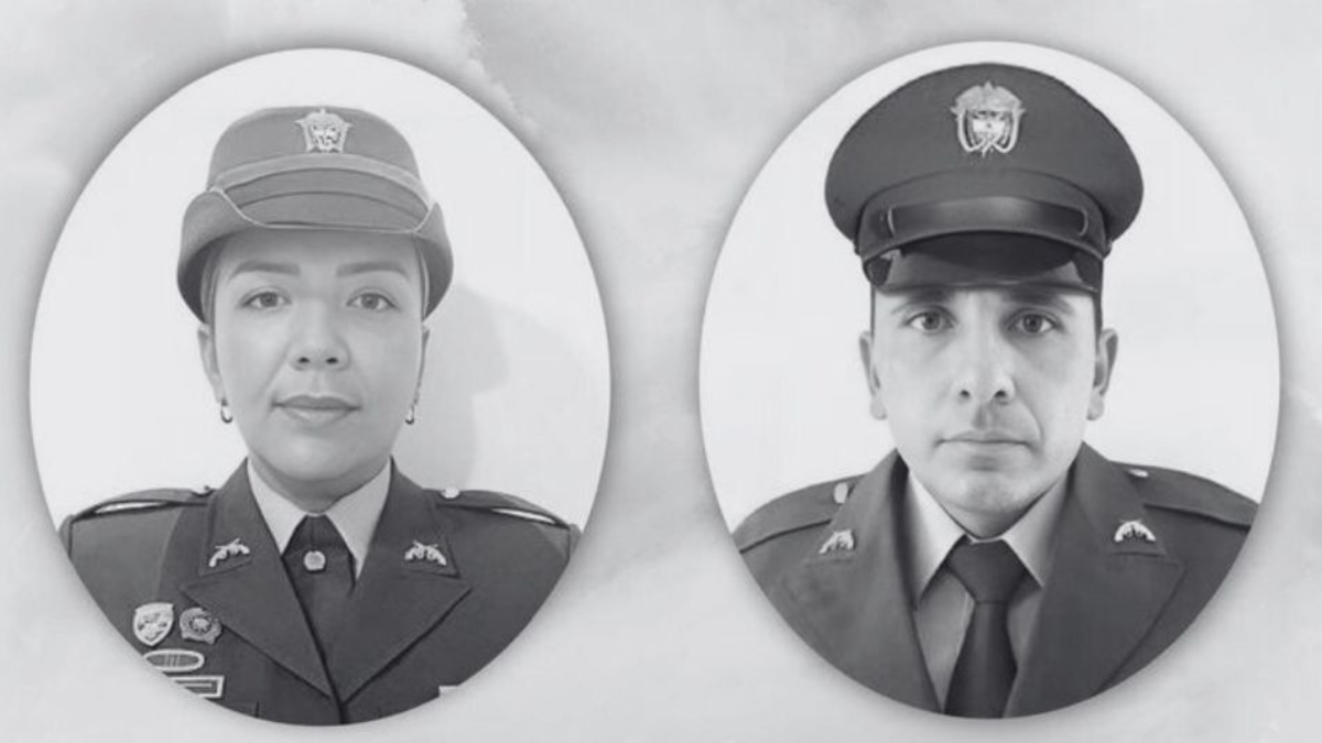 Dos policías fueron asesinados en la vía entre Girardot y Nariño en Cundinamarca mientras realizaban una inspección: agentes habrían encontrado oro

 – En la mira