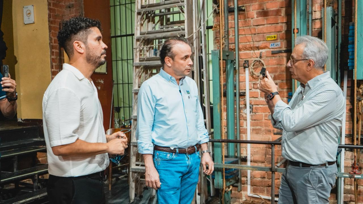 Así es el Teatro Municipal que nació de un incendio

 – En la mira