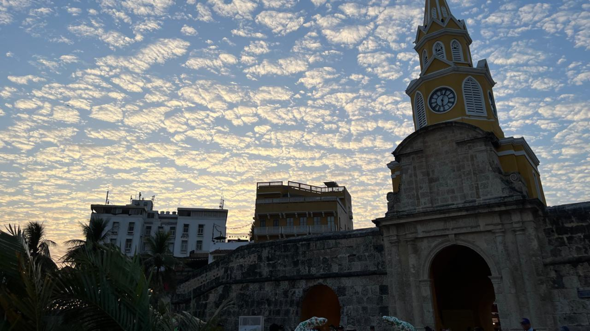 Las atracciones incluyen un festival de arte religioso y dulces.

 – En la mira