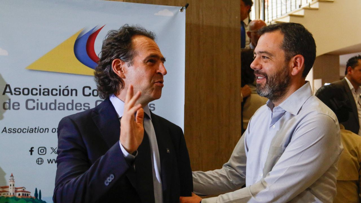 agenda de la asamblea de Asocapites en Medellín; Más de 20 alcaldes en el cónclave de la ciudad.

 – En la mira