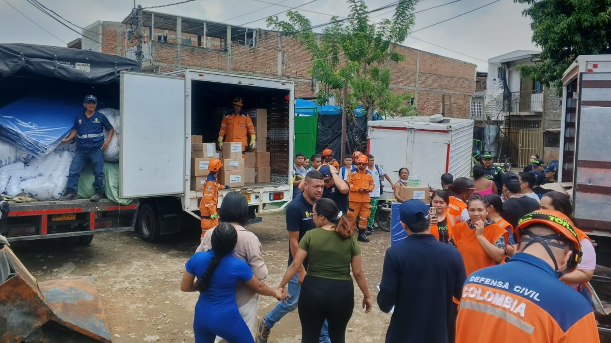 Atención de salud, vivienda y alimentación a 144 personas afectadas por el incendio en el sector de Los Lagos

 – En la mira