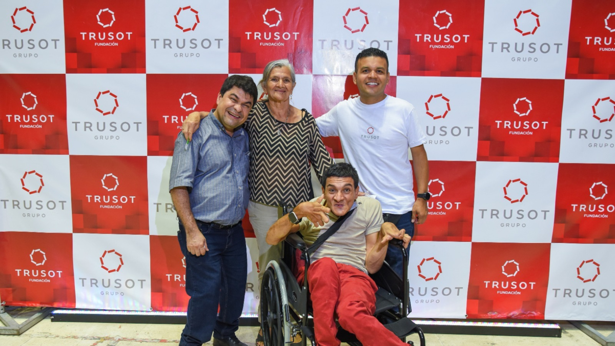 Historias conmovedoras en el coliseo El Pueblo de Cali

 – En la mira