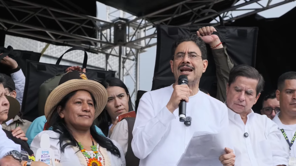 Fue en el mismo parque que el discurso.

 – En la mira