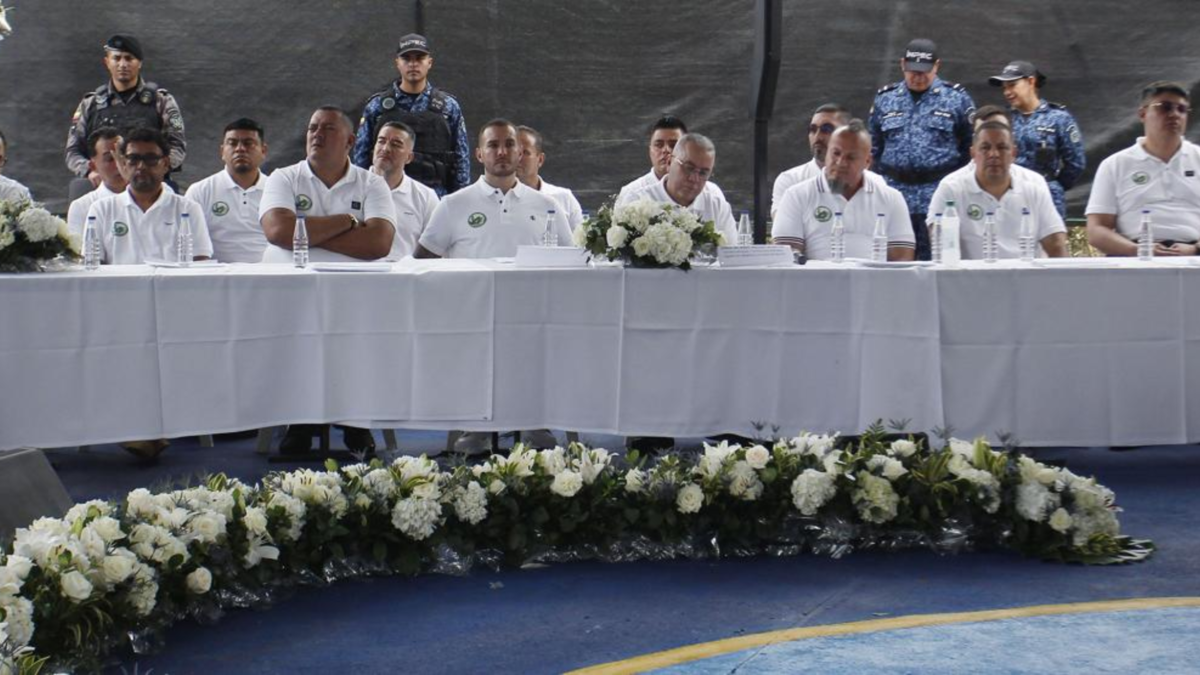 Fiscalía suspendió órdenes de aprehensión contra 23 líderes de la mesa municipal de paz del penal de Itagüí por orden del Gobierno Nacional

 – En la mira