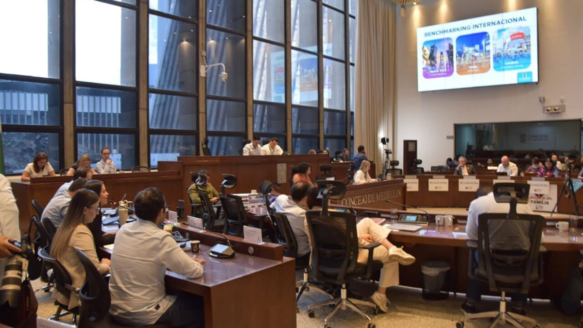 Análisis del Plan de Desarrollo del Concejo de Medellín de Federico Gutiérrez para 2025

 – En la mira