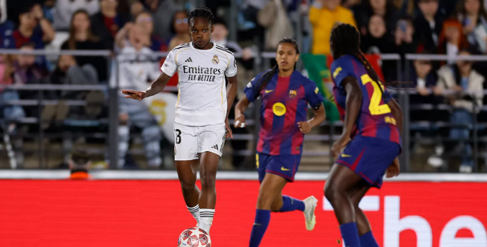 El FC Barcelona femenino venció al Real Madrid por 6-2

 – En la mira