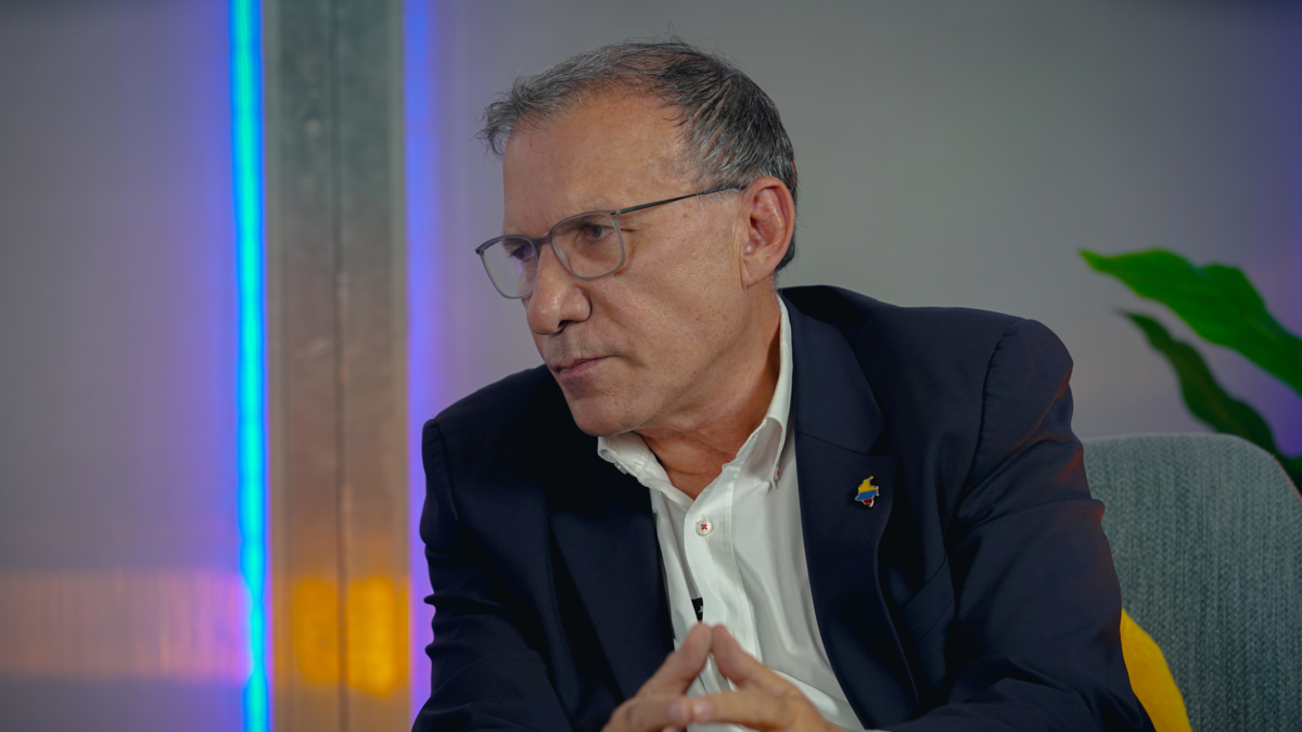 “El presidente Gustavo Petro prohibió votar en nuestra consulta y eso es inusual”

 – En la mira