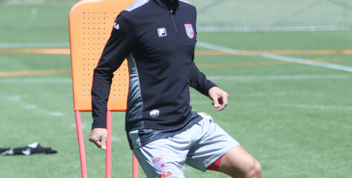 Maximiliano Lovera se lesionó en la previa Bucaramanga vs. Santa Fe

 – En la mira