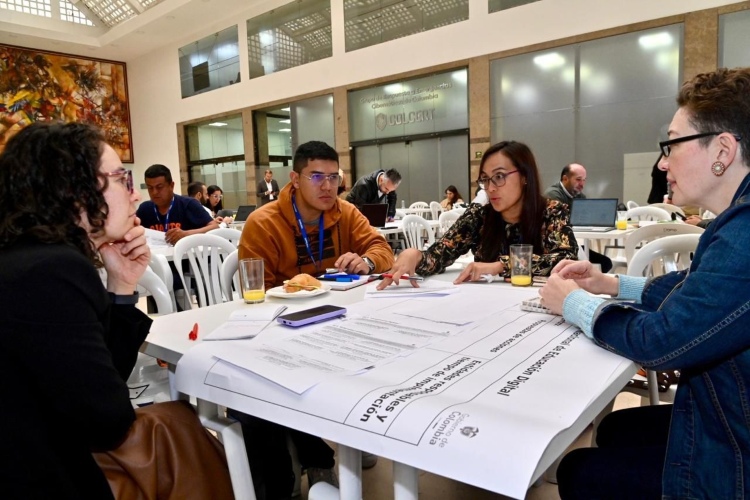 Casi 200 actores de los sectores educativo y tecnológico de las regiones contribuyen al desarrollo del CONPES de Educación Digital – EXTRA

 – En la mira