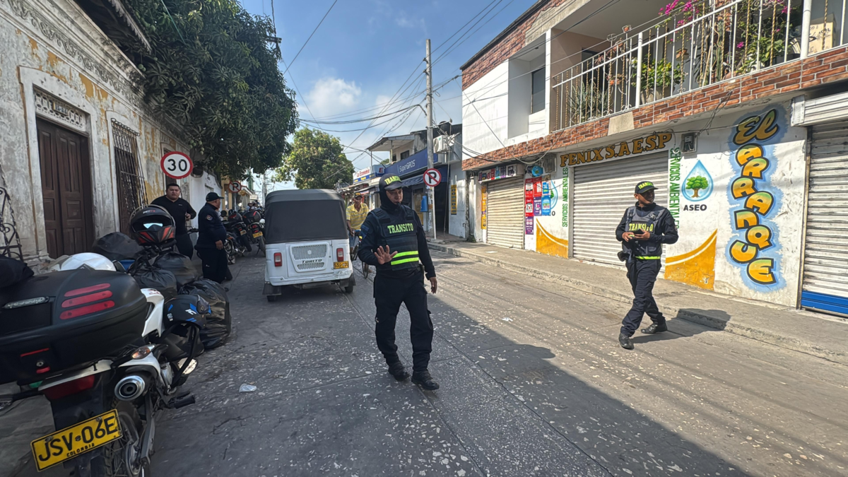 limitar el consumo de alcohol y el ruido; Ofrecen recompensa de 10 millones de dólares por los asesinatos

 – En la mira