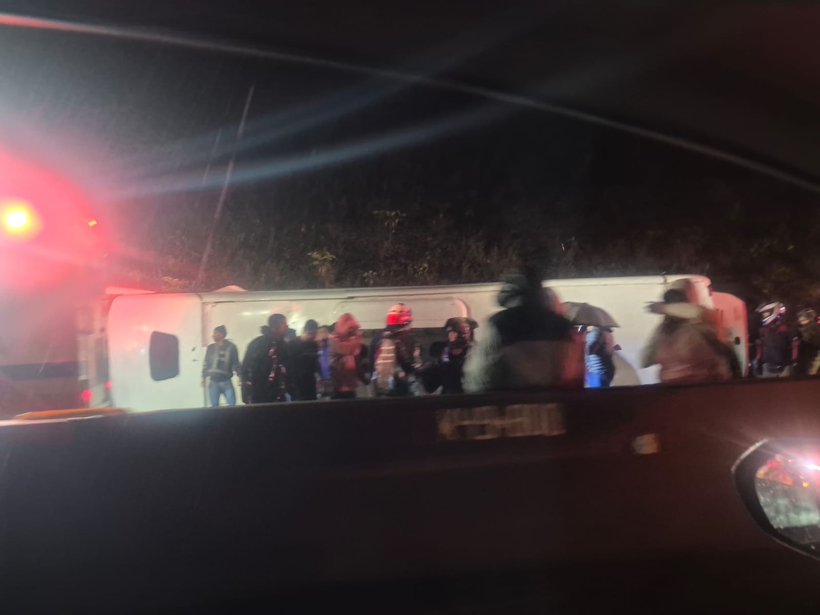 Autobús volcado en La Vega, Cundinamarca