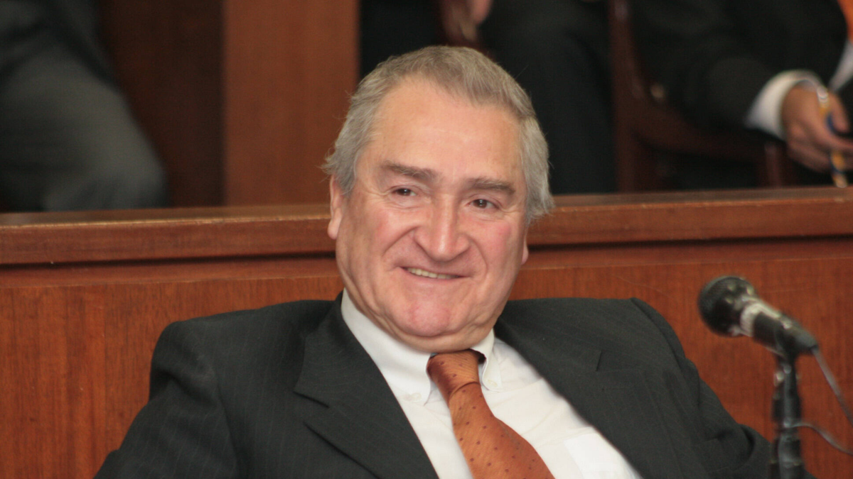 En medio de tensiones en el Partido Conservador, el expresidente Omar Yepes pidió la expulsión de los diputados que apoyan a Iván Cepeda.

 – En la mira