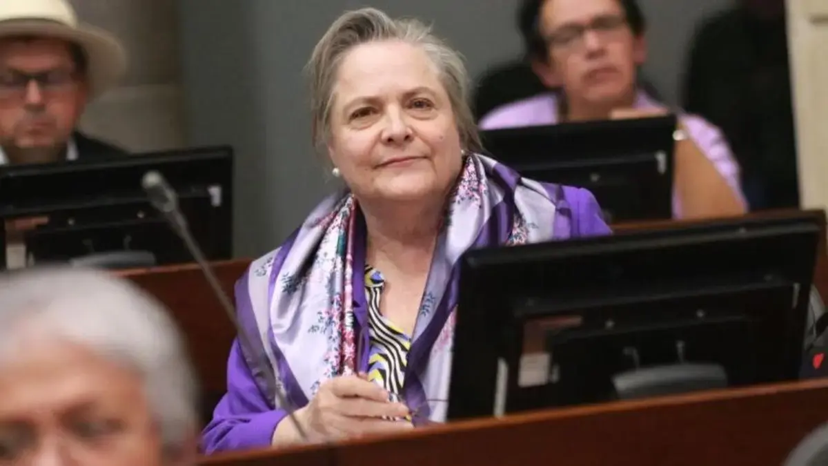 Clara López abandonaría su candidatura presidencial para apoyar a Iván Cepeda

 – En la mira