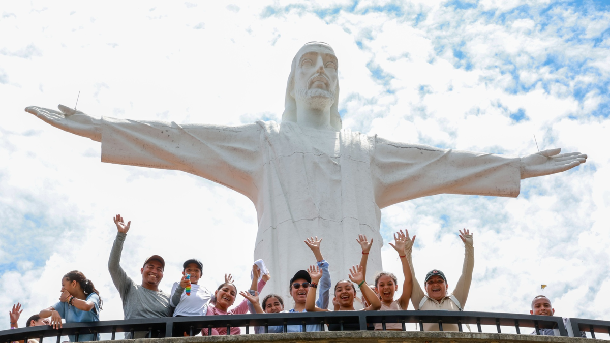 Más de 50.000 visitantes estimularon la economía de la región.

 – En la mira