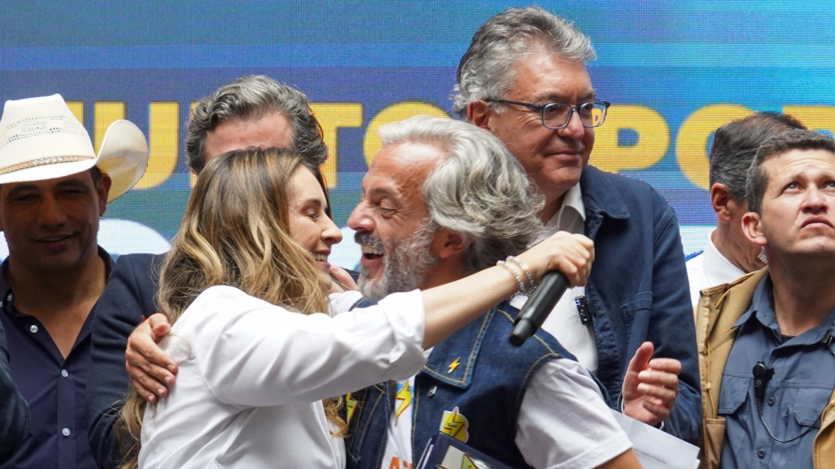 La Bancada del Centro Democrático emite comunicado de apoyo incondicional a Paloma Valencia y Juan Daniel Oviedo

 – En la mira